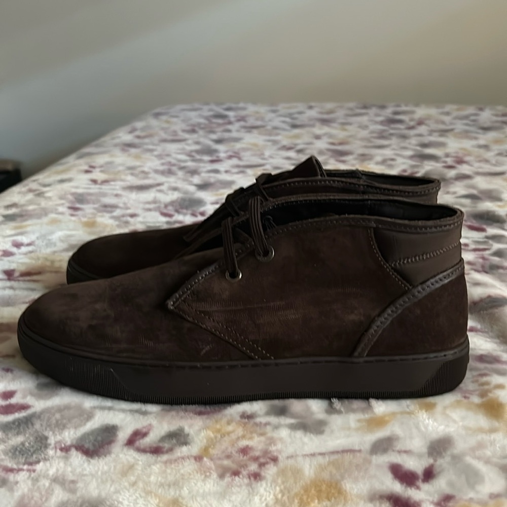 New never worn Moncler Men’s Brown Suede Shoes size 42